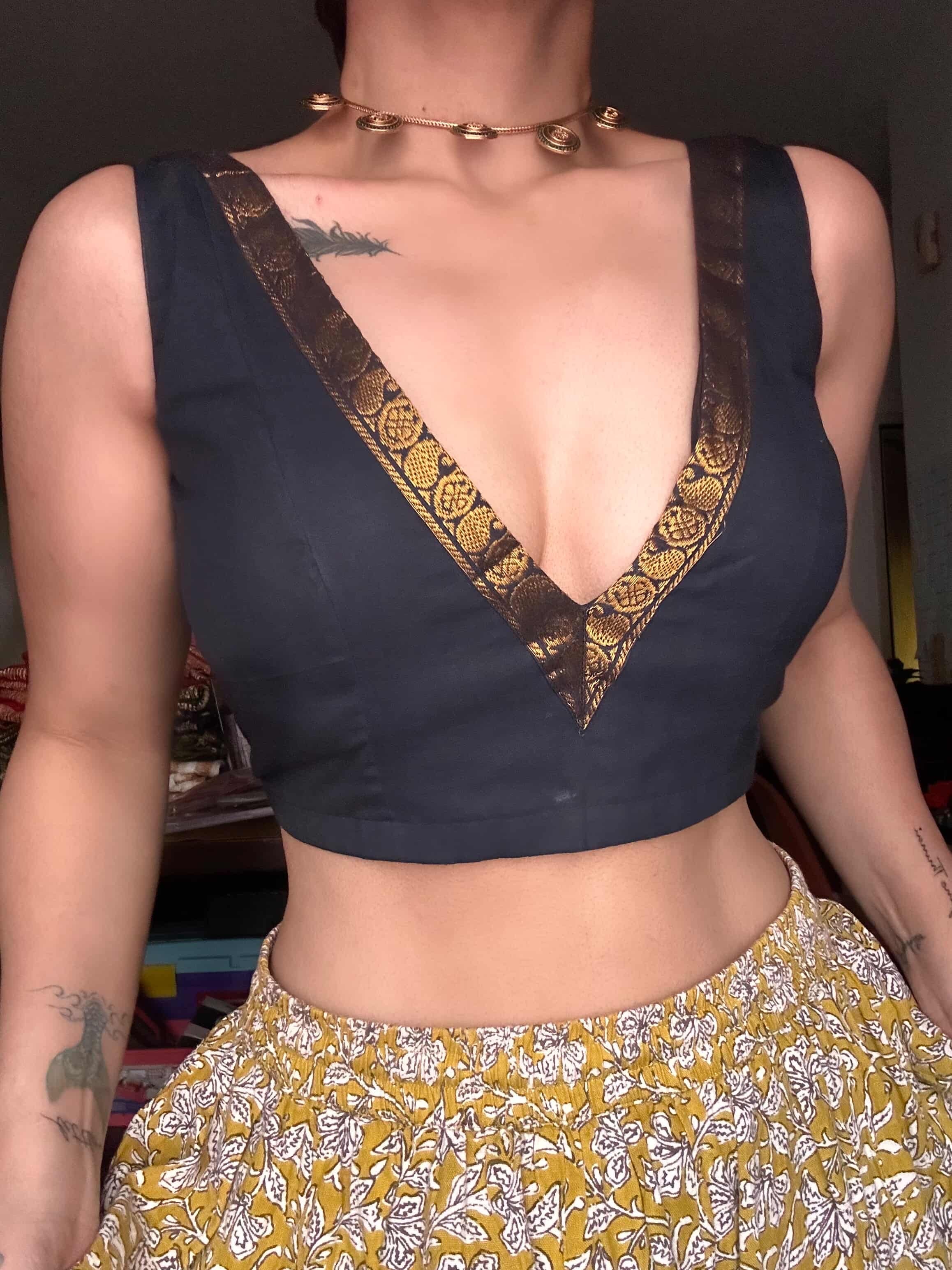 Kaarigai Sleeveless Padded Blouse