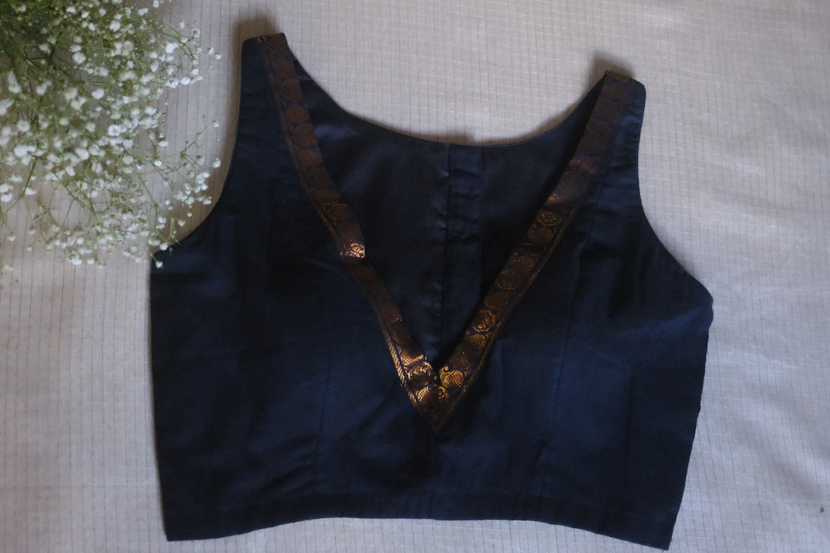 Kaarigai Sleeveless Padded Blouse
