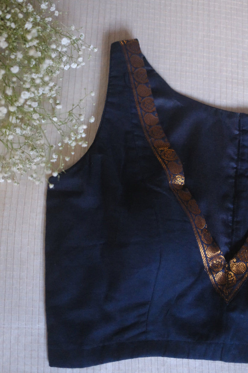 Kaarigai Sleeveless Padded Blouse