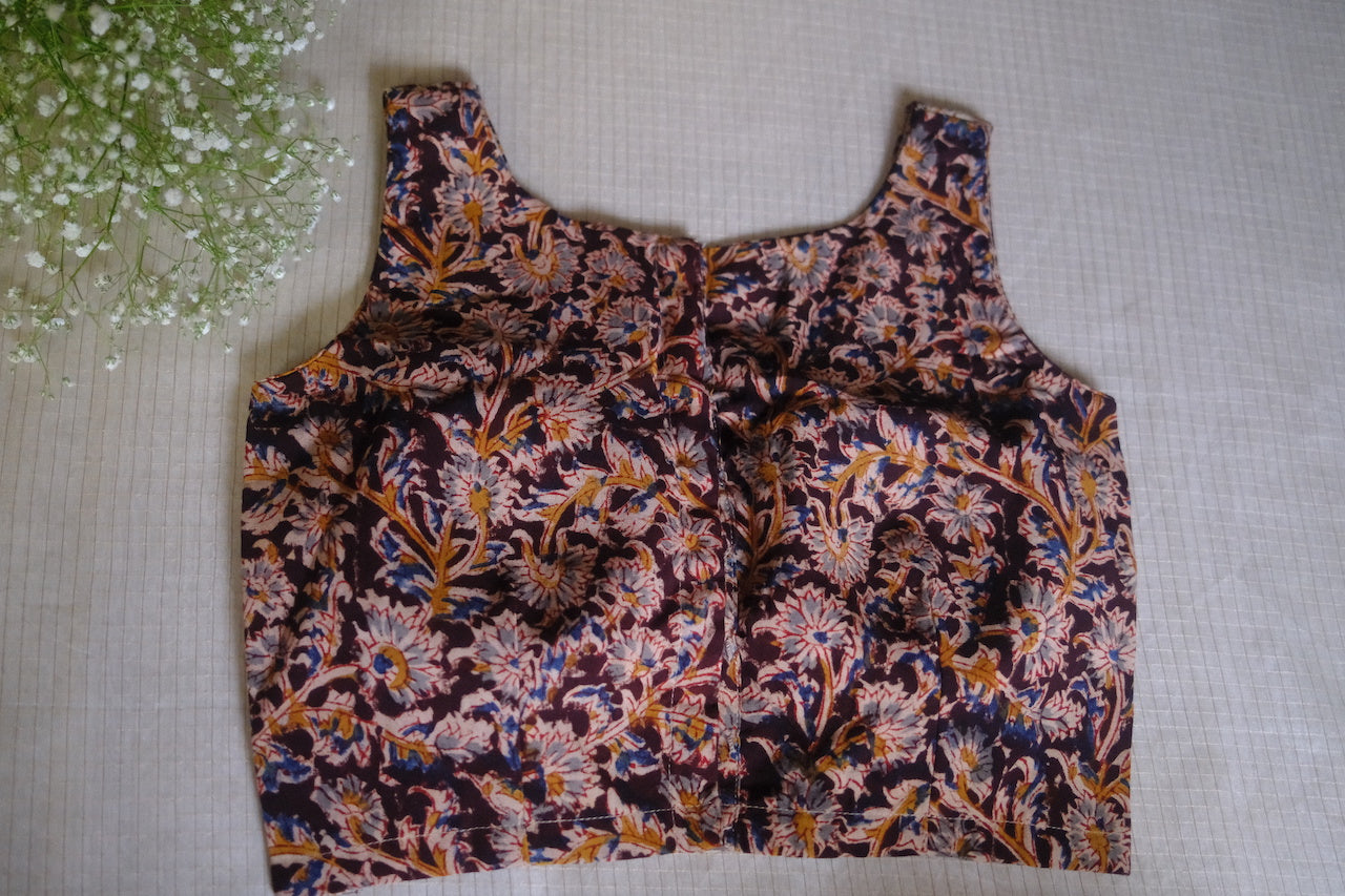 Venba Sleeveless Padded Blouse